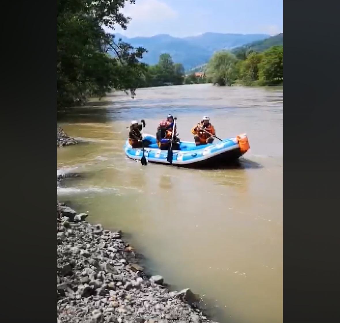 Potraga za dječakom koritom rijeke Bosne